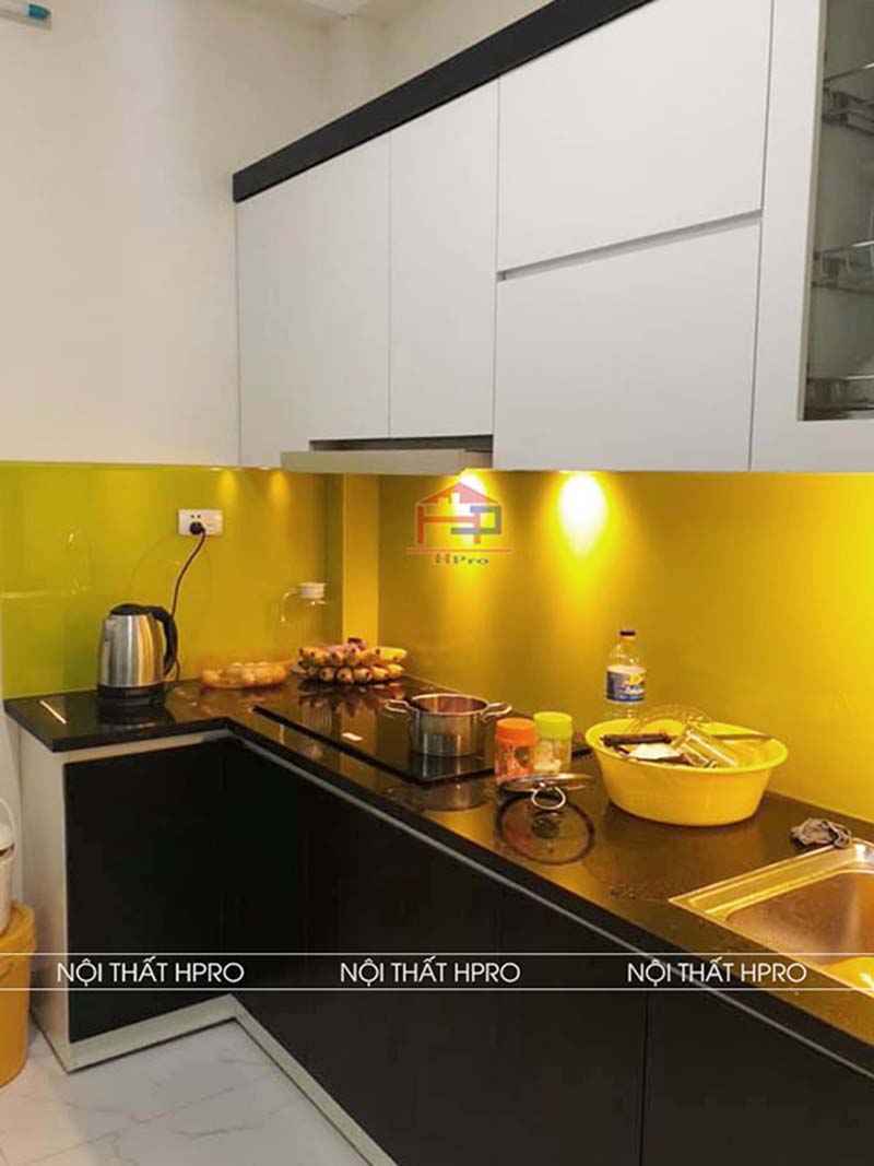 anh-thuc-te-tu-bep-go-laminate-tblm06-2 anh-thuc-te-tu-bep-go-laminate-tblm06-2