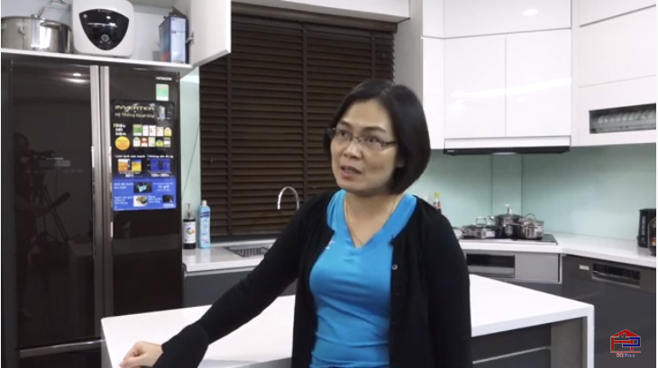 Chị Lan - Imperia Sky Garden – Minh Khai rất hài lòng về tủ bếp acrylic của Hpro