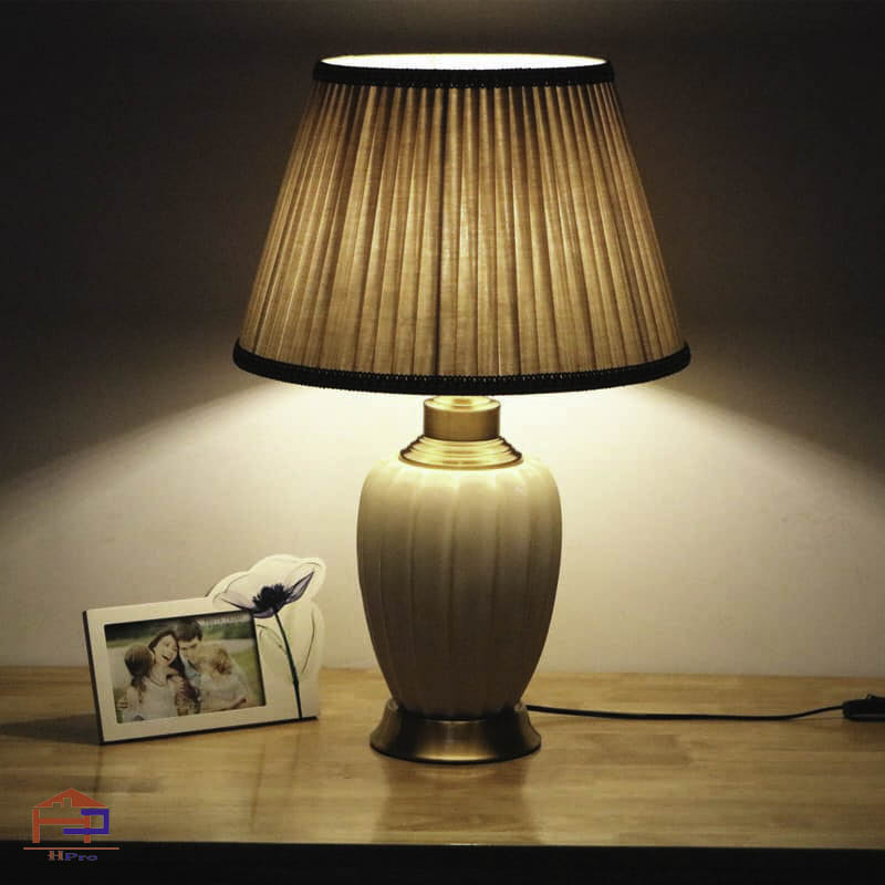 den-trang-tri-phong-ngu-den-ban den-trang-tri-phong-ngu-den-ban