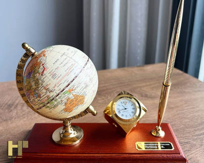 BST đồng hồ để bàn đẹp giúp tăng tính thẩm mỹ cho nội thất