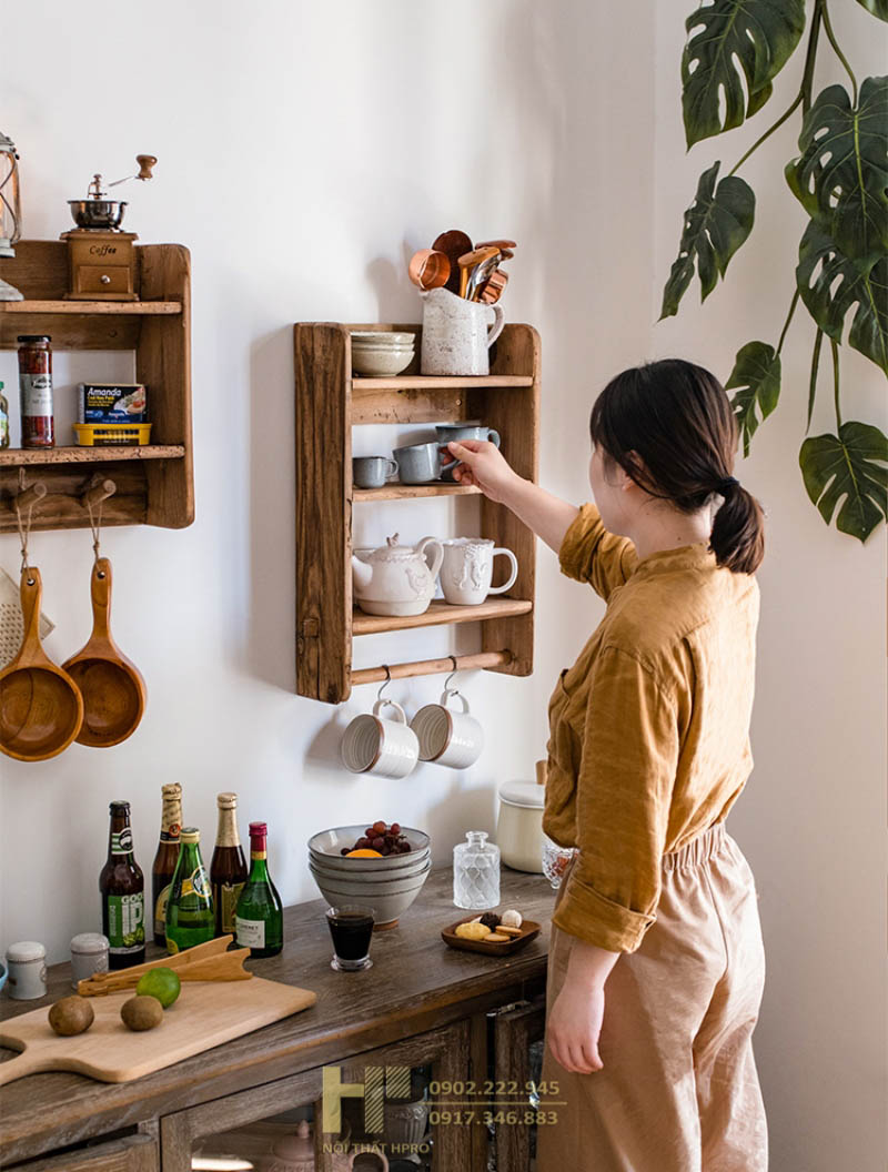 Gợi ý mẫu kệ bếp treo tường giúp tiết kiệm không gian nhà bếp
