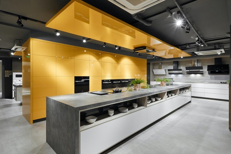 Một showroom tủ bếp Acrylic uy tín cần có địa chỉ rõ ràng