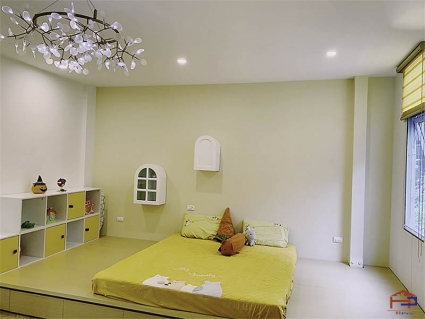 mau-son-phong-ngu-dep-cho-con-gai-1