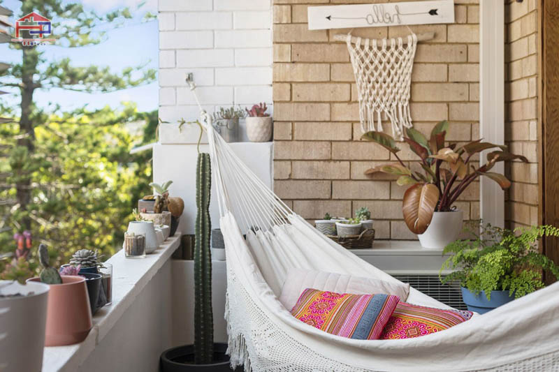 trang-tri-ban-cong-chung-cu-8