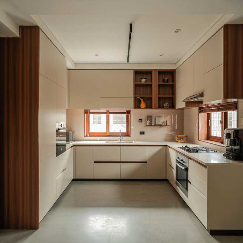 Mẫu 8: Tủ bếp acrylic chữ U mờ (anti-fingerprint)