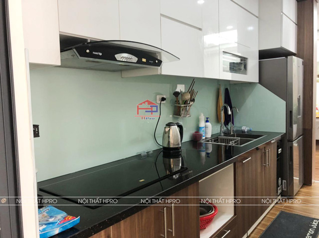 tu-bep-acrylic-ket-hop-laminate-tbac20-nha-anh-k-pham-van-dong-1 tu-bep-acrylic-ket-hop-laminate-tbac20-nha-anh-k-pham-van-dong-1