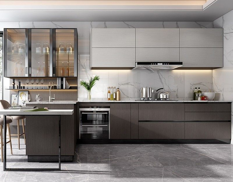 Mẫu 6: Tủ bếp xám kết hợp đảo bếp mini