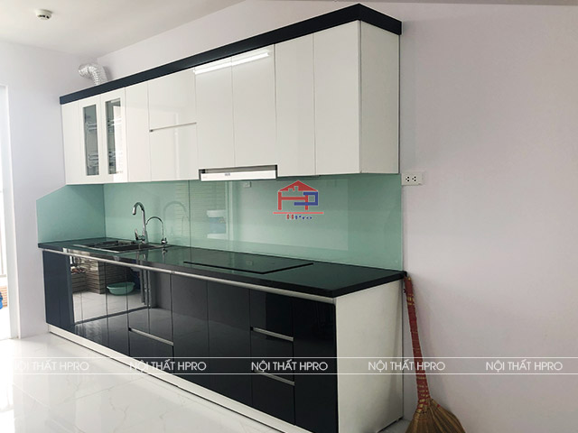 tu-bep-acrylic-tbac08-nha-anh-long-xuan-la-tay-ho-hn-2