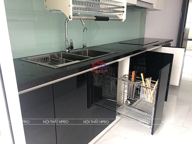 tu-bep-acrylic-tbac08-nha-anh-long-xuan-la-tay-ho-hn-7