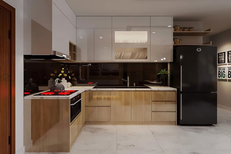 Mẫu tủ bếp chữ L trắng giúp bếp thêm sáng và rộng