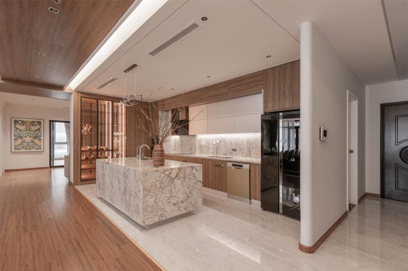 Mẫu 21: Chữ L + bán đảo (peninsula) liền mặt đá