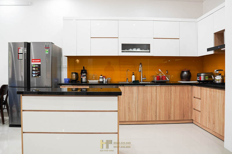 tu-bep-laminat-chi-xuan-giang-bien tu-bep-laminat-chi-xuan-giang-bien