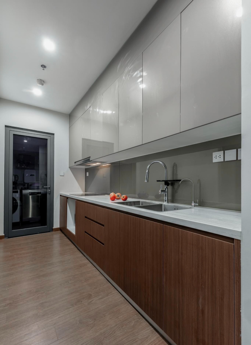 Bếp chữ I gọn gàng, tiết kiệm diện tích