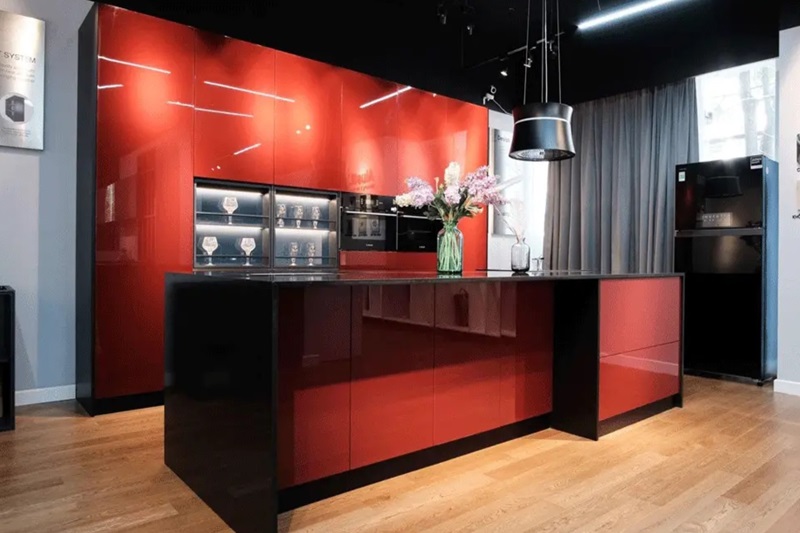 Tủ bếp song song có hai dãy tủ đối diện nhau