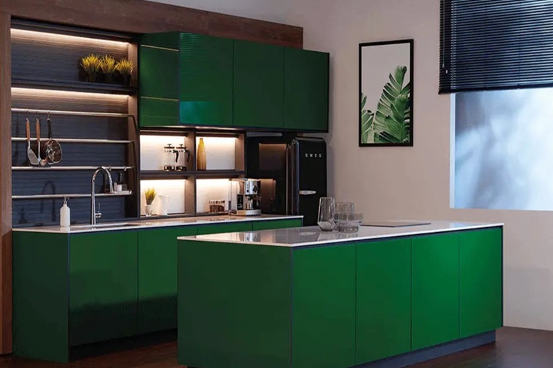 Tủ bếp hợp kim nhôm cánh kính xanh độc đáo