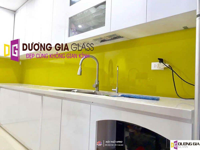 mua-kinh-op-bep-o-dau-2