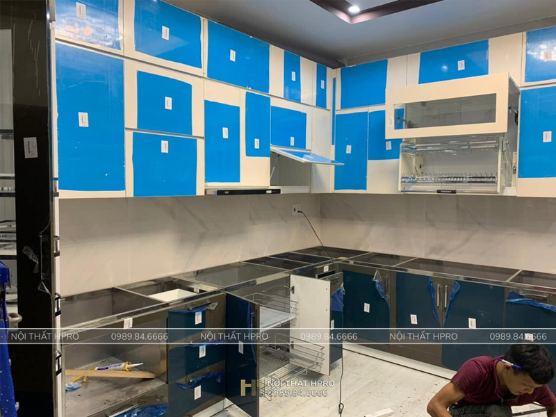 Thi công tủ bếp Acrylic - Thùng inox 304