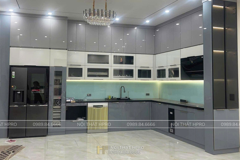 Kính ốp bếp màu xanh dương pastel